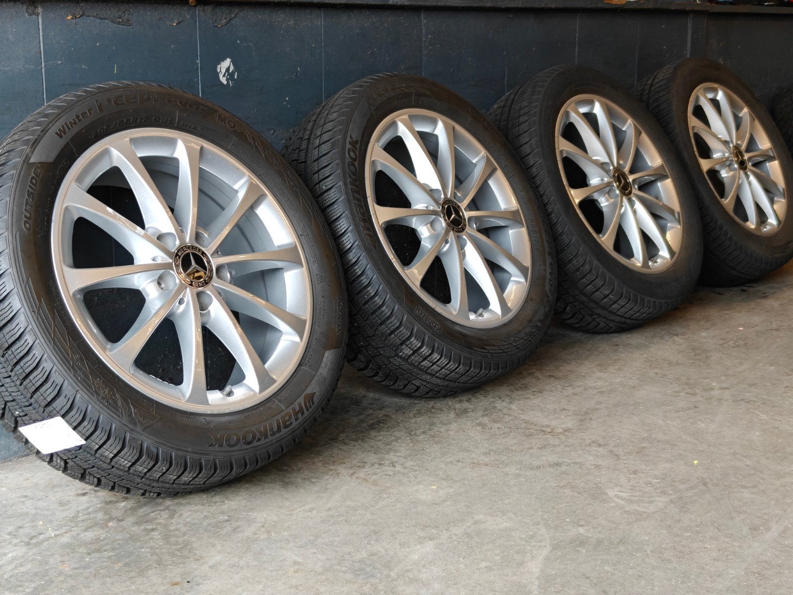 17" Originele Mercedes A B Klasse Winterset Hankook TPMS, Info@mercedes-benz.nl, Gebruikt, 3439LD, Banden en Velgen