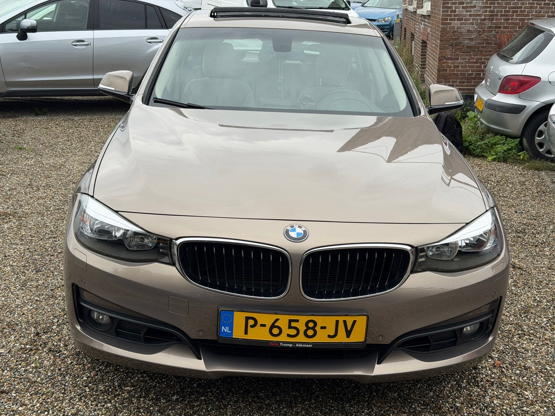 BMW 3 SERIES 3-serie Gran Turismo 320i High Executive|PANO|C, Auto's, Gebruikt, 4 cilinders, Bruin, 163 pk