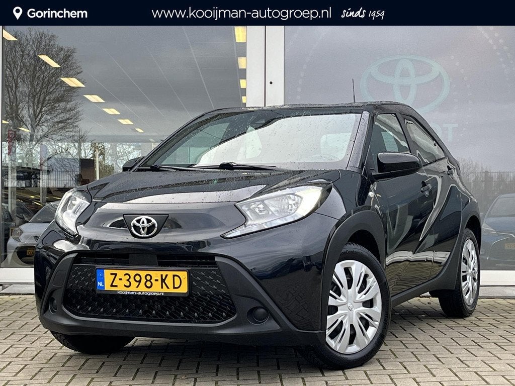 Toyota Aygo X 1.0 VVT-i S-CVT Play | Apple Carplay/Android A, Auto's, Toyota, Gebruikt, 4 stoelen, Zwart, Origineel Nederlands