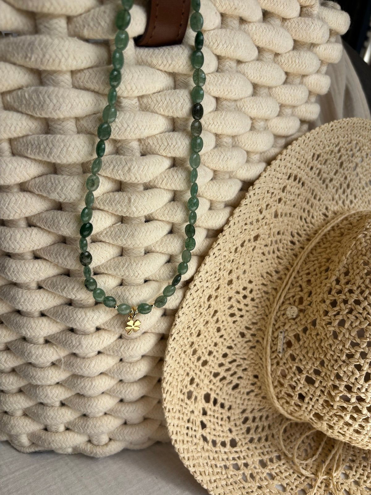 Ketting van Aventurien edelstenen met klavertje vier bedel, Sieraden, Tassen en Uiterlijk, Kettingen, Nieuw, Ophalen of Verzenden