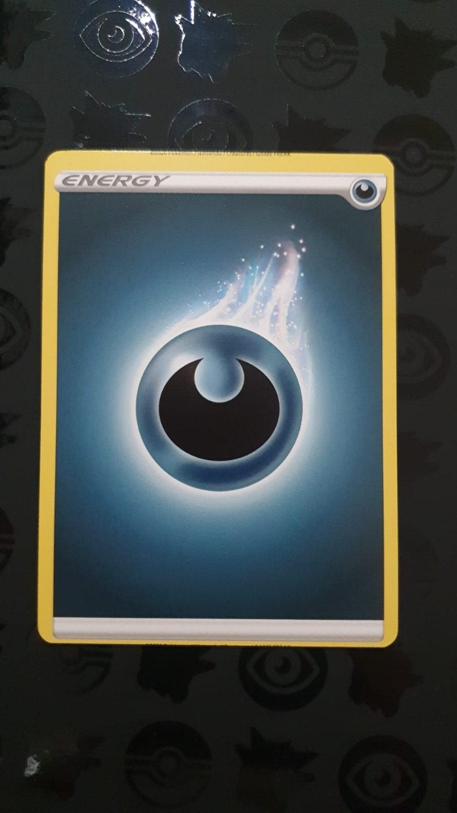 Pokemon Sword & Shield Energy card miscut near mint, Verzenden, Nieuw, Losse kaart