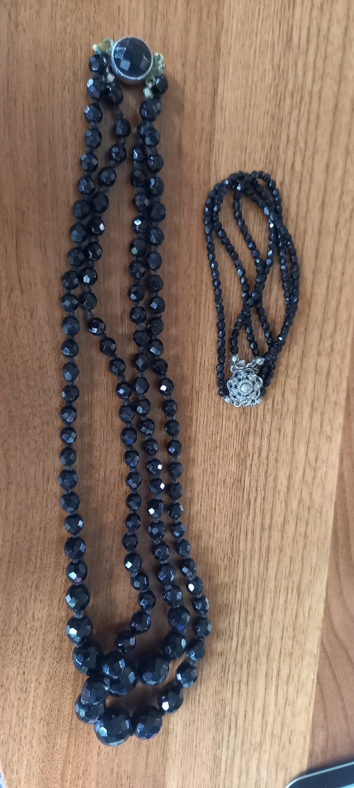 2 Antieke gitten of gagaat rouwketting en armband, Ophalen of Verzenden, Overige materialen, Armband