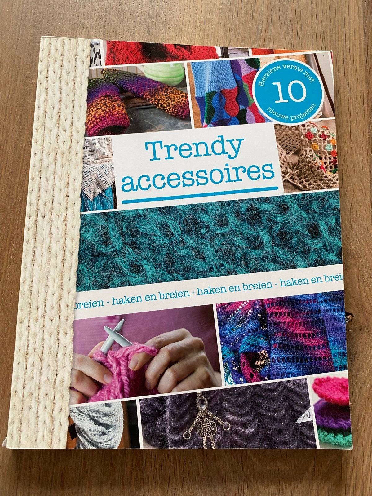 Trendy accessoires: Breien, haken en meer - Jaroslava Docová, Boeken, Ophalen of Verzenden, Zo goed als nieuw, Breien en Haken