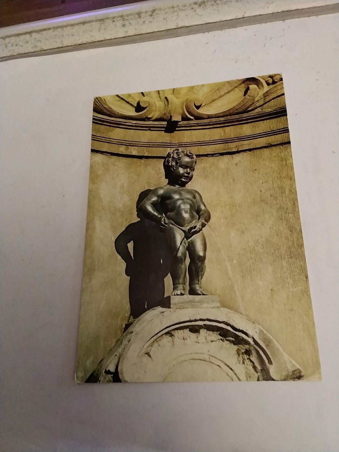 Oude postkaart Manneken Pis Brussel 1966, Ophalen of Verzenden, 1940 tot 1960, Ongelopen