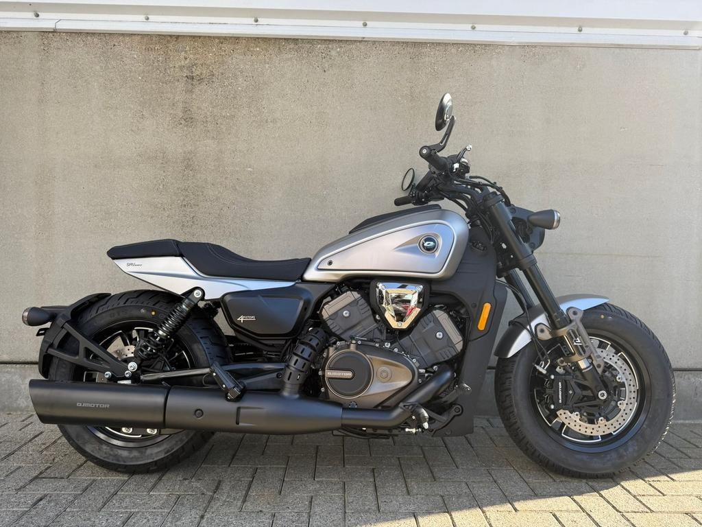 QJMotor SRV 600 V | V4 Cruiser | Op voorraad, 561 cc, 4 cilinders, Chopper, Bedrijf