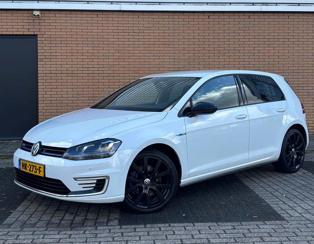 Volkswagen Golf 1.4 TSI Phev 204pk 5D DSG/NAVI/LEDER/NAP/, 4 cilinders, Wit, 1395 cc, Skiluik