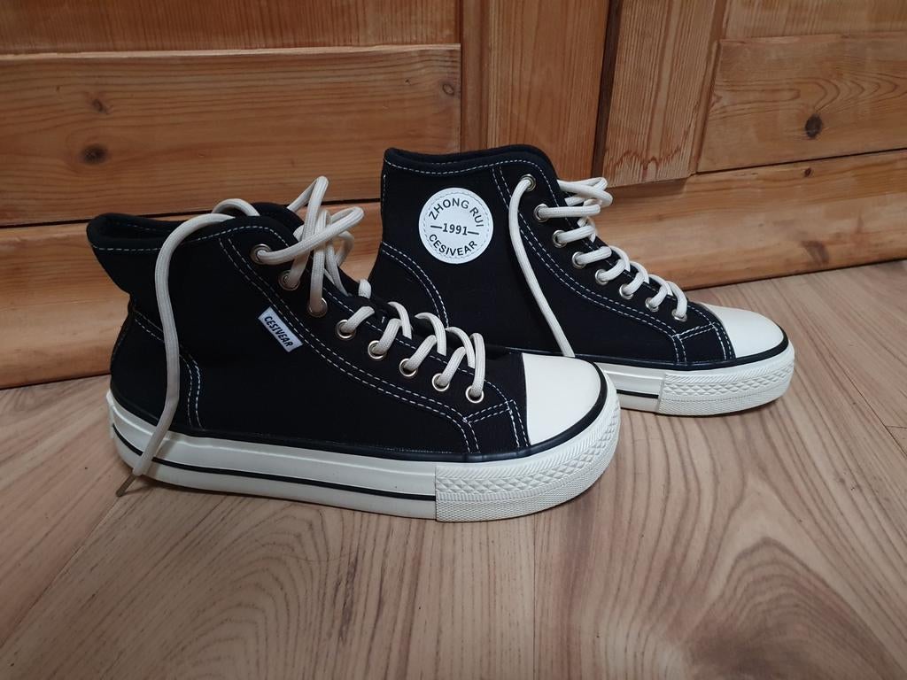 Barefoot schoenen mt 38, Ophalen of Verzenden, Zo goed als nieuw, Zwart, Sneakers of Gympen