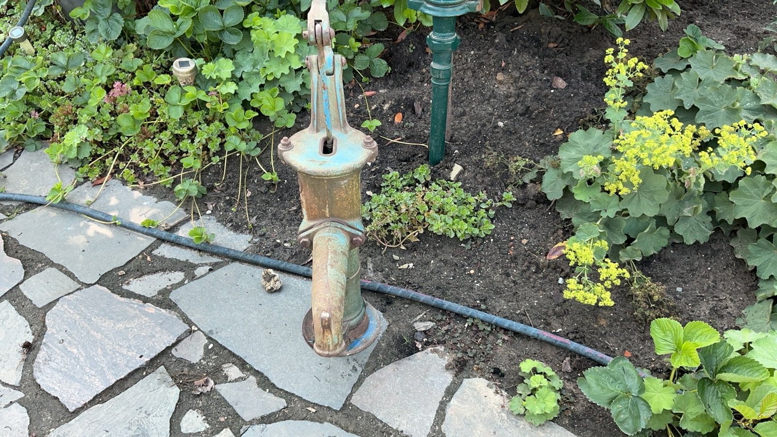 Gietijzeren waterpomp, Tuin en Terras, Ophalen of Verzenden, Zo goed als nieuw, Handmatig, Overige typen