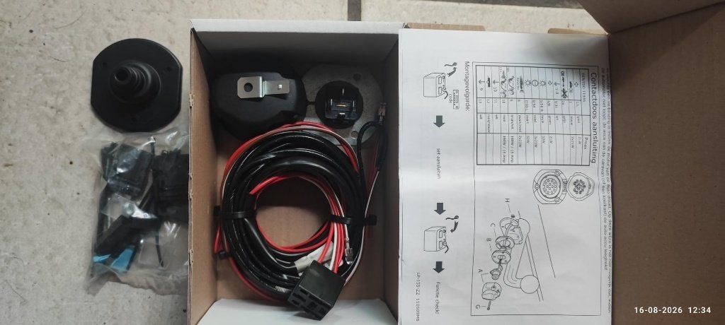 Stekkerdoos trekhaak 13-plg. Toyota Origineel, Auto-onderdelen, Ophalen of Verzenden, Nieuw