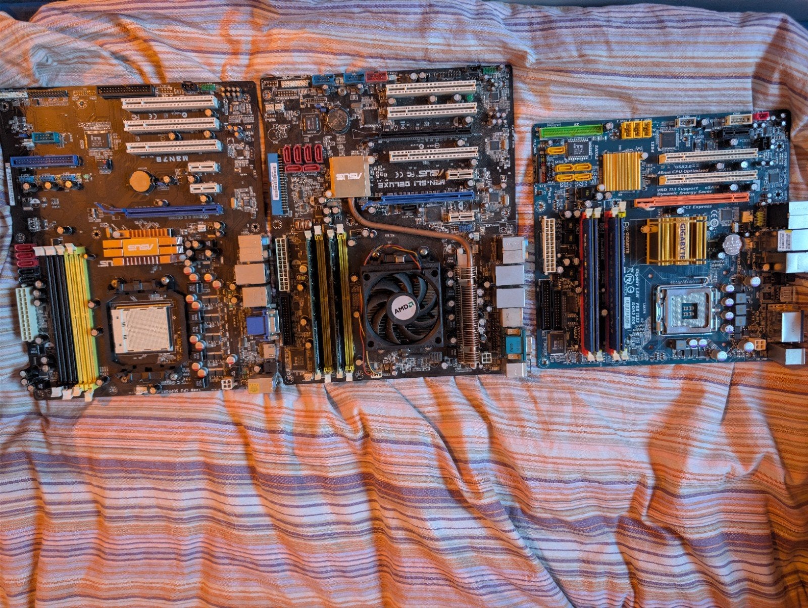 diverse moederborden, Computers en Software, Socket AM3+, Micro ATX, Refurbished, DDR3