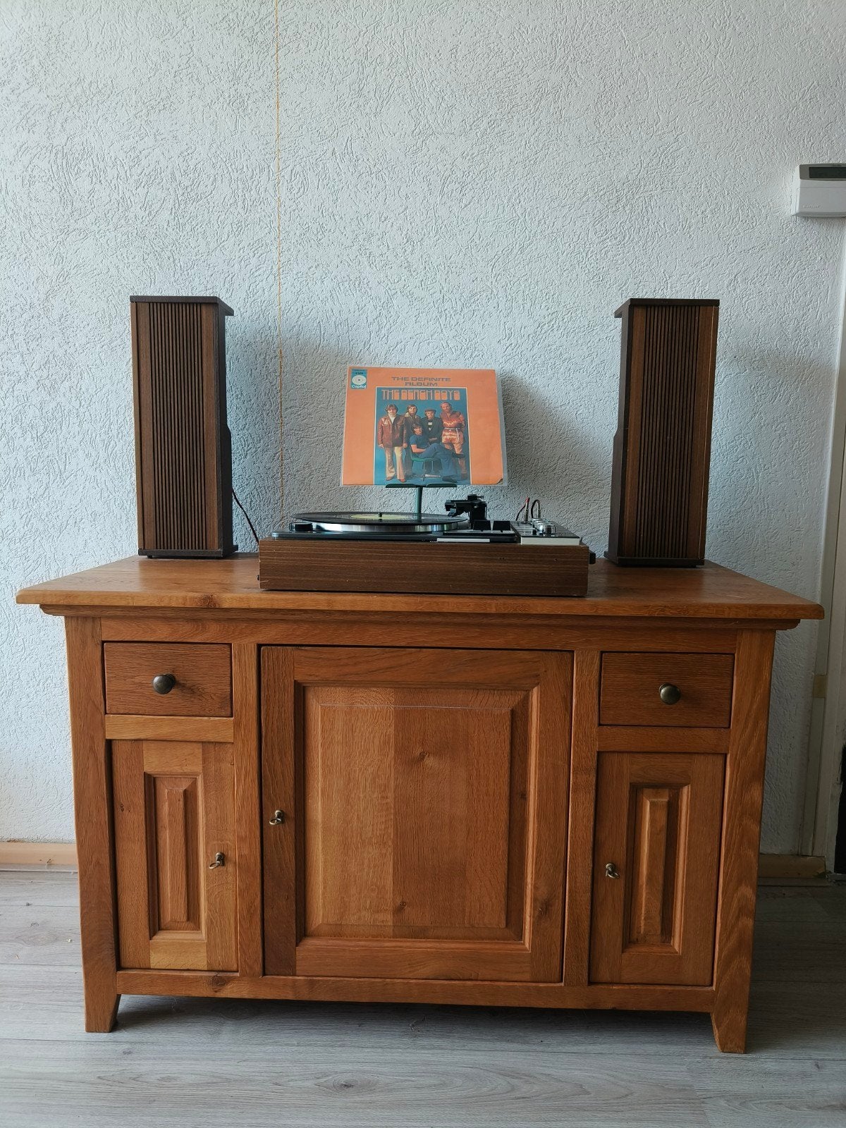 Massief eiken dressoir / kast, Huis en Inrichting, Kasten | Dressoirs, Gebruikt, 100 tot 150 cm, Eikenhout, Ophalen of Verzenden