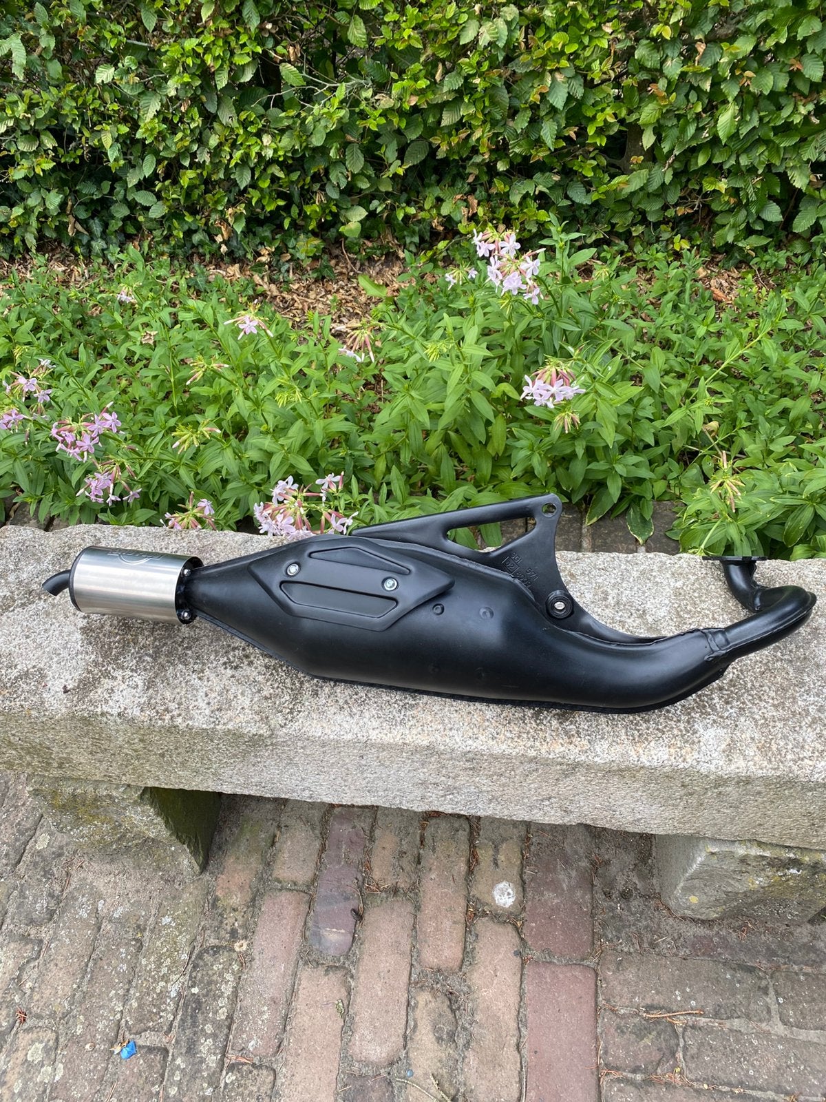 Te koop uitlaat Aprilia sr 50 viper en replica, Ophalen of Verzenden, Zo goed als nieuw