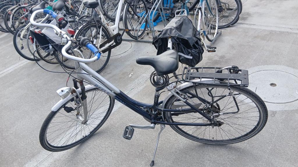 Damesfiets te koop wegens emigratie - Zaandam Centrum, Fietsen en Brommers, Fietsen | Dames | Damesfietsen, Velgrem, Versnellingen