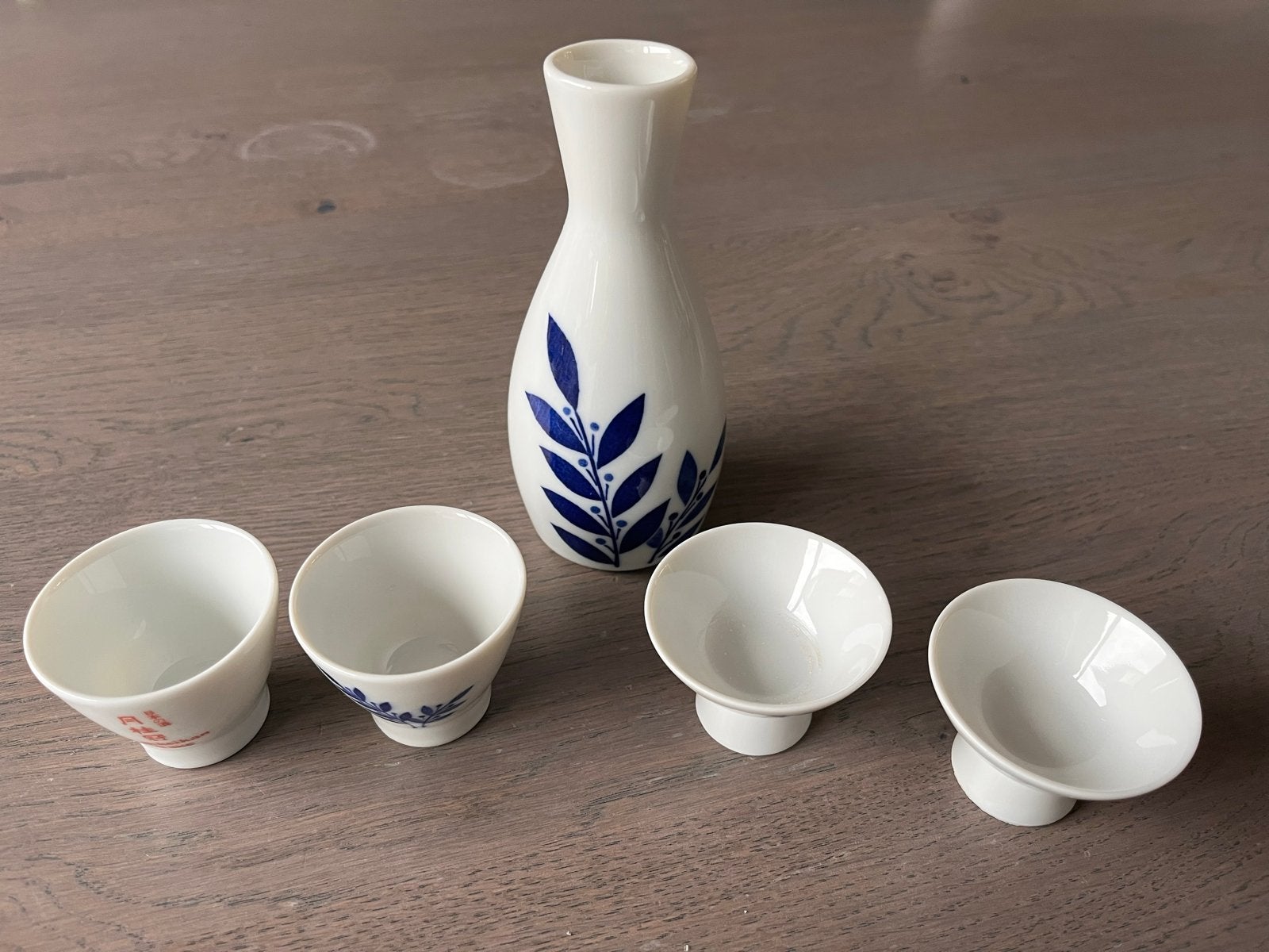 Sake set Gekkeikan met 4 kopjes en karaf, Ophalen, Aziatisch, Overige merken, Overige typen