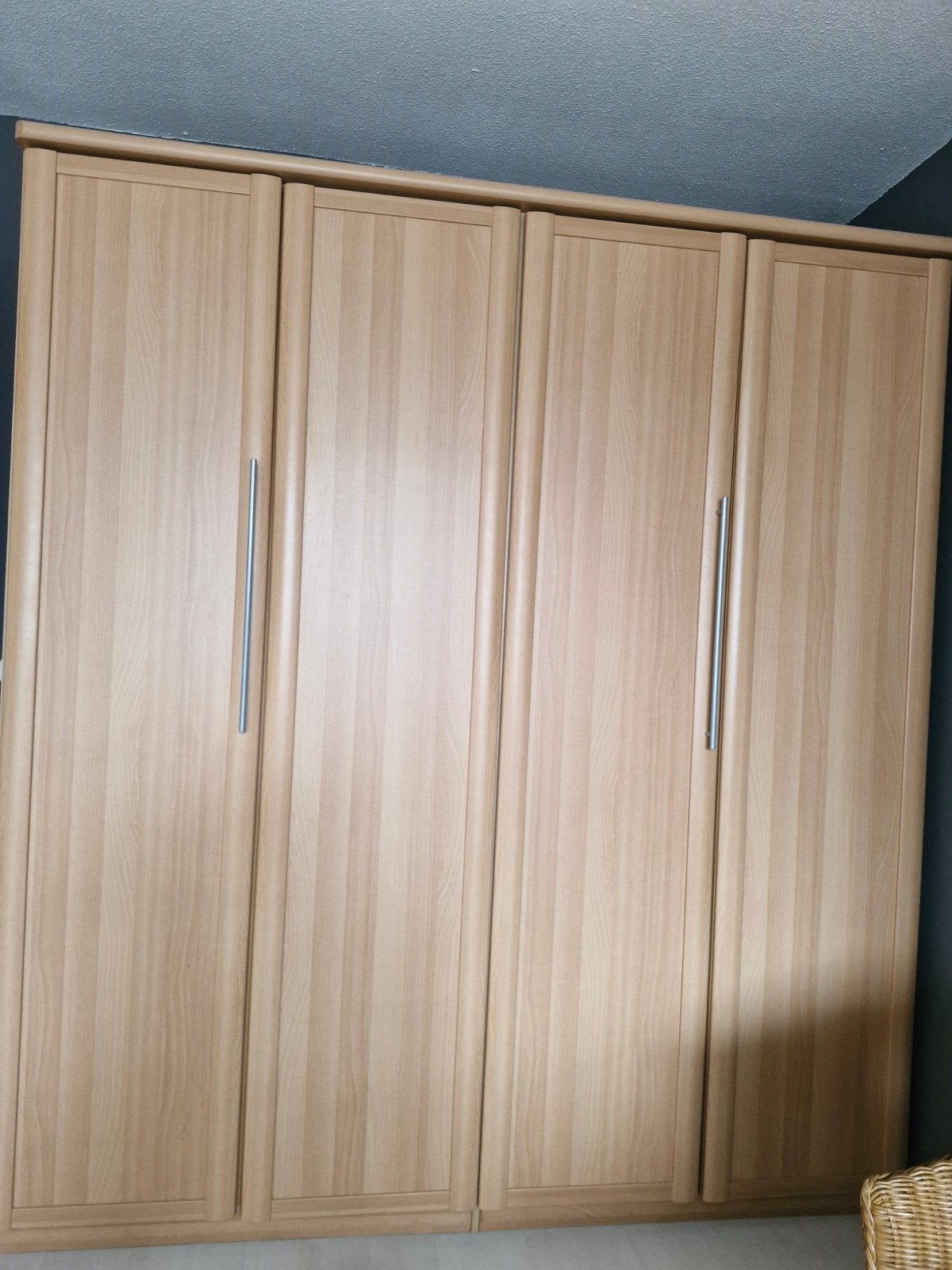 Bed 160cm met elektrische lattenbodem en kledingkast, Ophalen, Tweepersoons, 160 cm, Hout