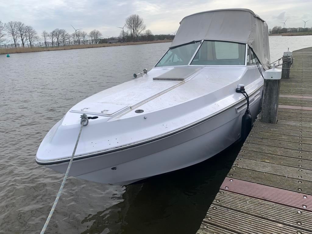 Sea Ray SRV 260 330PK grotendeels gerestaureerd, Watersport en Boten, Rubberboten, Gebruikt, Benzine, 200 pk of meer, Overige materialen