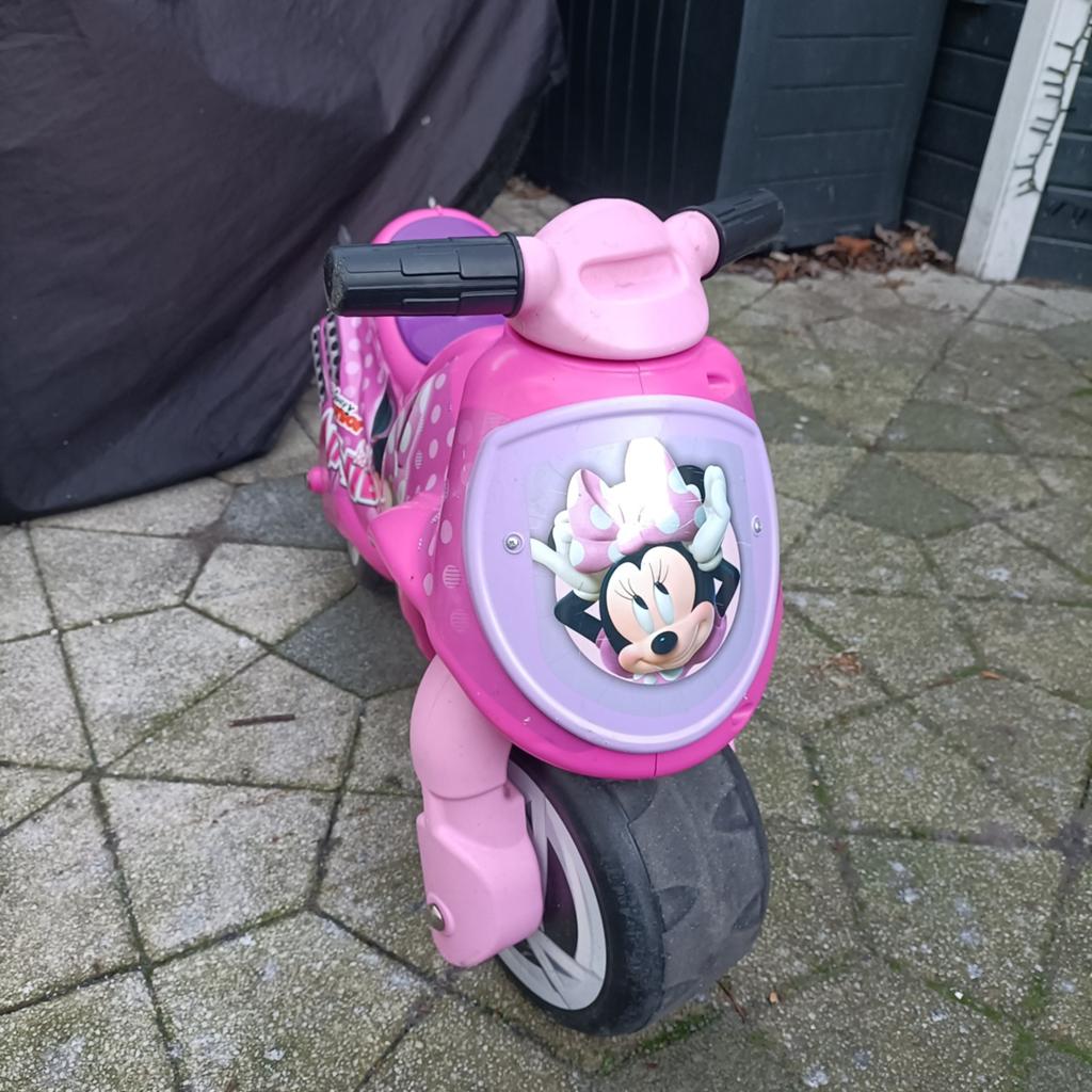 Loopfietsje Minnie Mouse, Kinderen en Baby's, Speelgoed | Buiten | Voertuigen en Loopfietsen, Ophalen, Gebruikt, Loopfiets