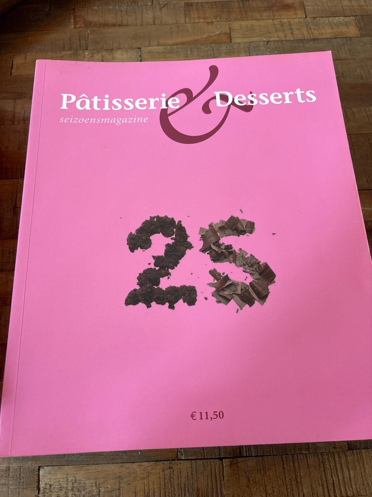 Pâtisserie & Desserts Seizoensmagazine - Editie 25, Ophalen of Verzenden, Zo goed als nieuw, Europa, Taart, Gebak en Desserts