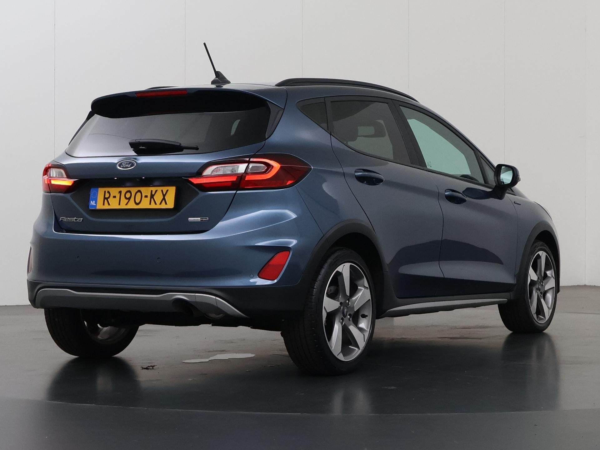 Ford Fiesta 1.0 EcoBoost Hybrid Active X | Navigatie | Winte, Auto's, Blauw, Origineel Nederlands, Bedrijf, 19 km/l