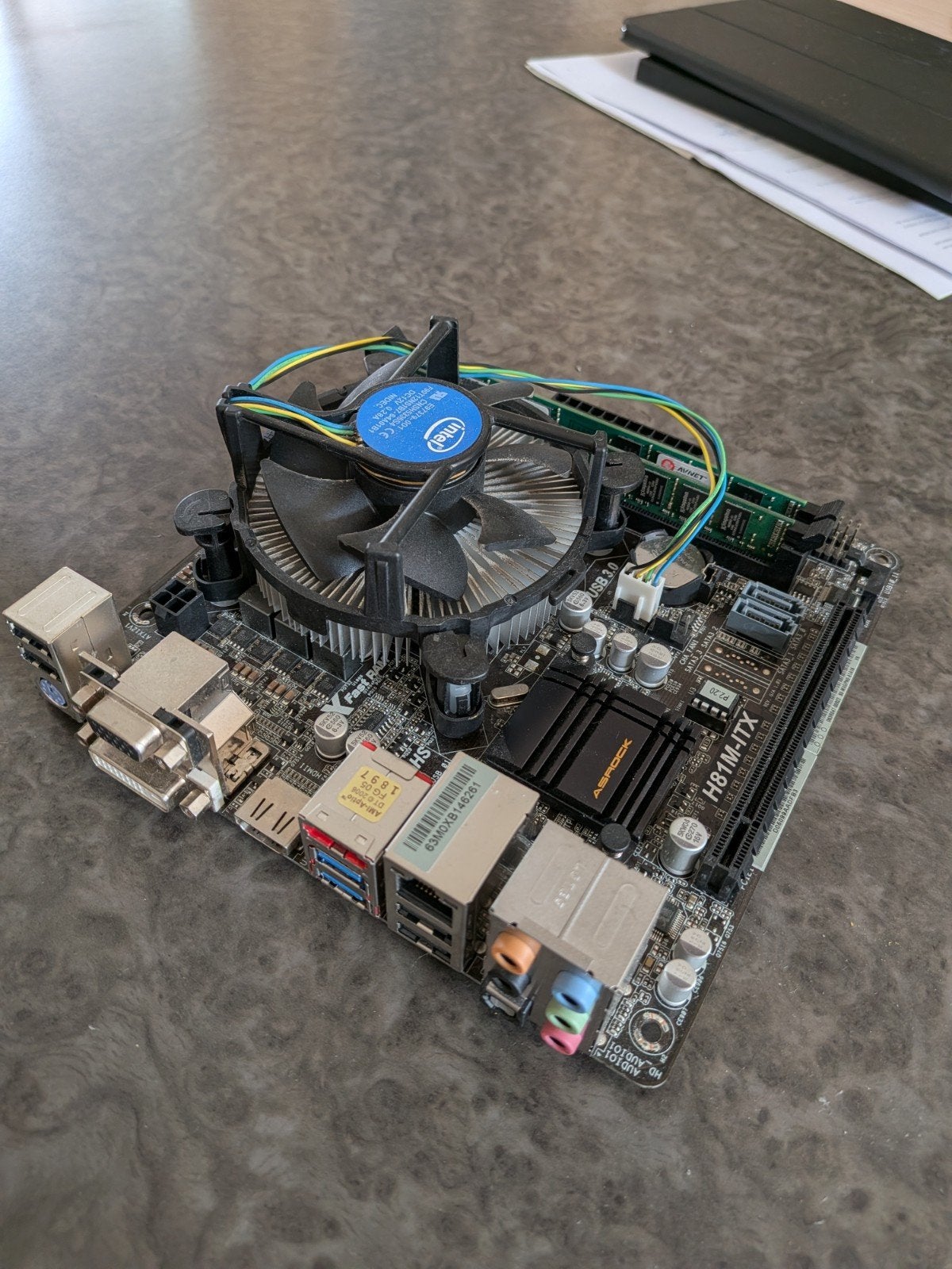 Asrock H81M-ITX Moederbord met Intel Core i5 CPU 8GB, Computers en Software, Moederborden, Gebruikt, DDR3, Ophalen of Verzenden