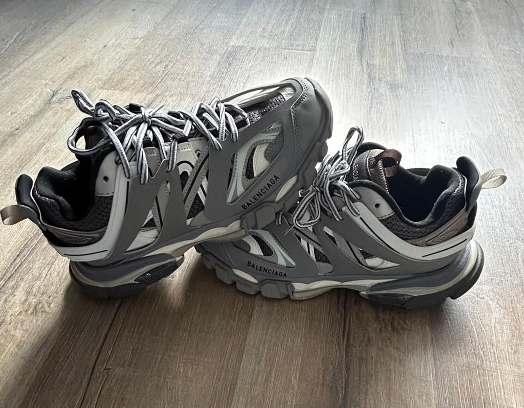 Balenciaga tracks grijs wit, Wit, Ophalen of Verzenden, Sneakers of Gympen, Zo goed als nieuw