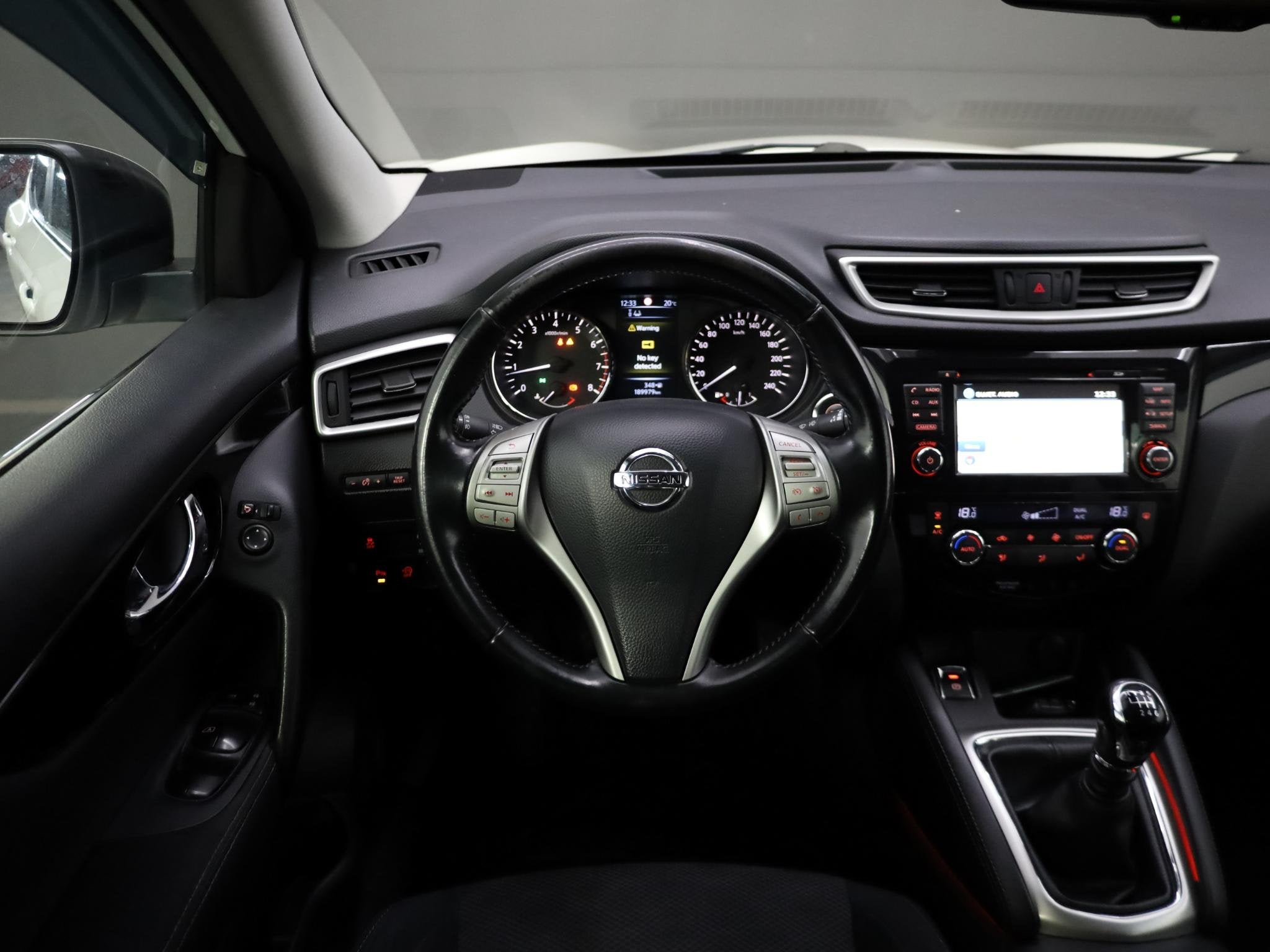 Nissan Qashqai 1.2 Connect Edition | Trekhaak | DAB Radio |, Auto's, Voorwielaandrijving, Stof, Gebruikt, Zwart