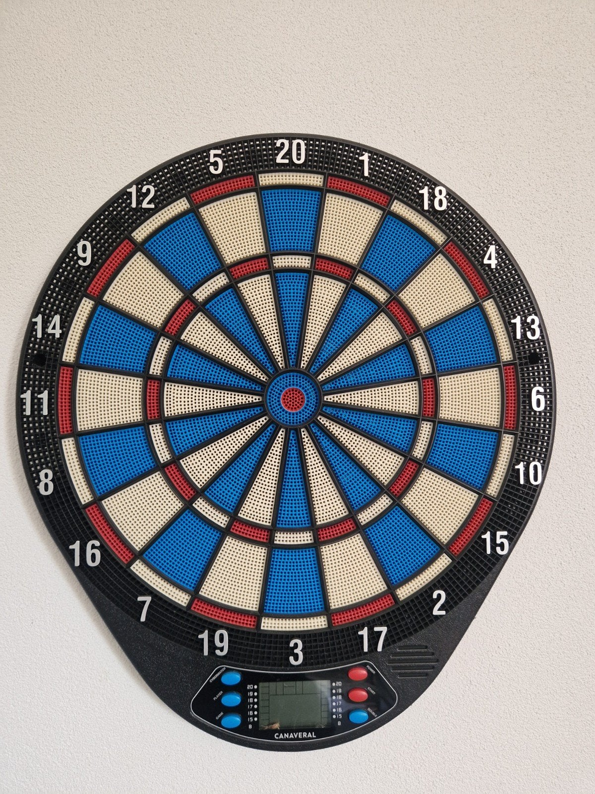 Elektronisch dartbord van Decathlon met pijlen, Ophalen of Verzenden, Gebruikt, Dartbord, Elektronisch