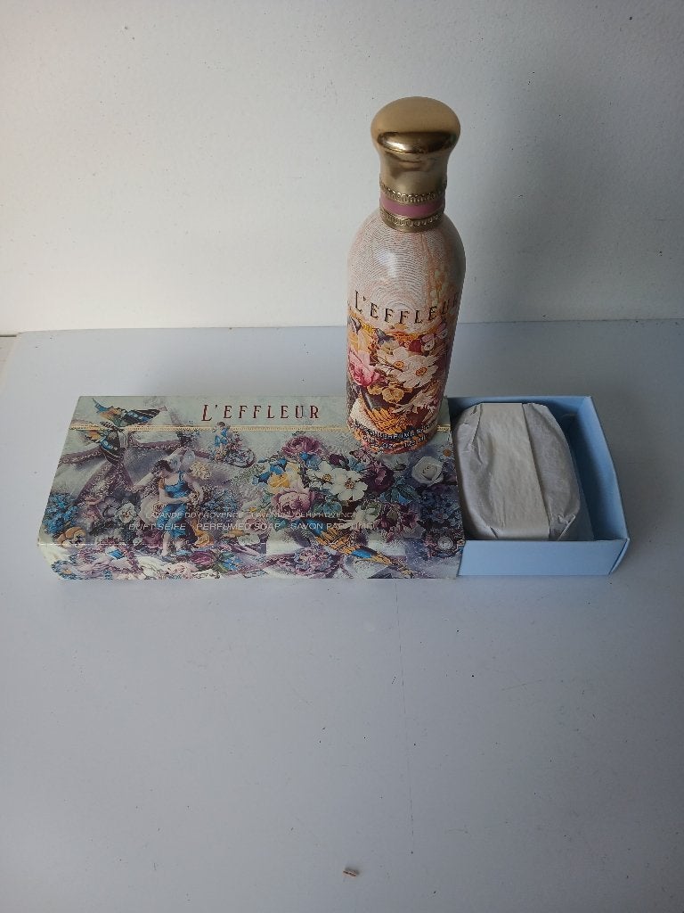 VINTAGE !!!! Coty L`Effleur geschenkdoos zeep en roomspray, Verzamelen, Verzenden, Nieuw, Overige typen, Gevuld