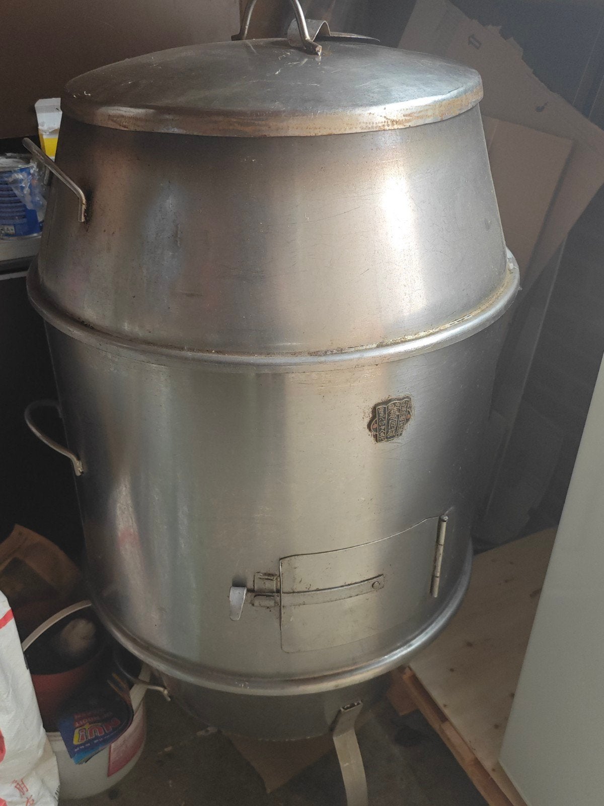 Grote aluminium rookoven, Ophalen
