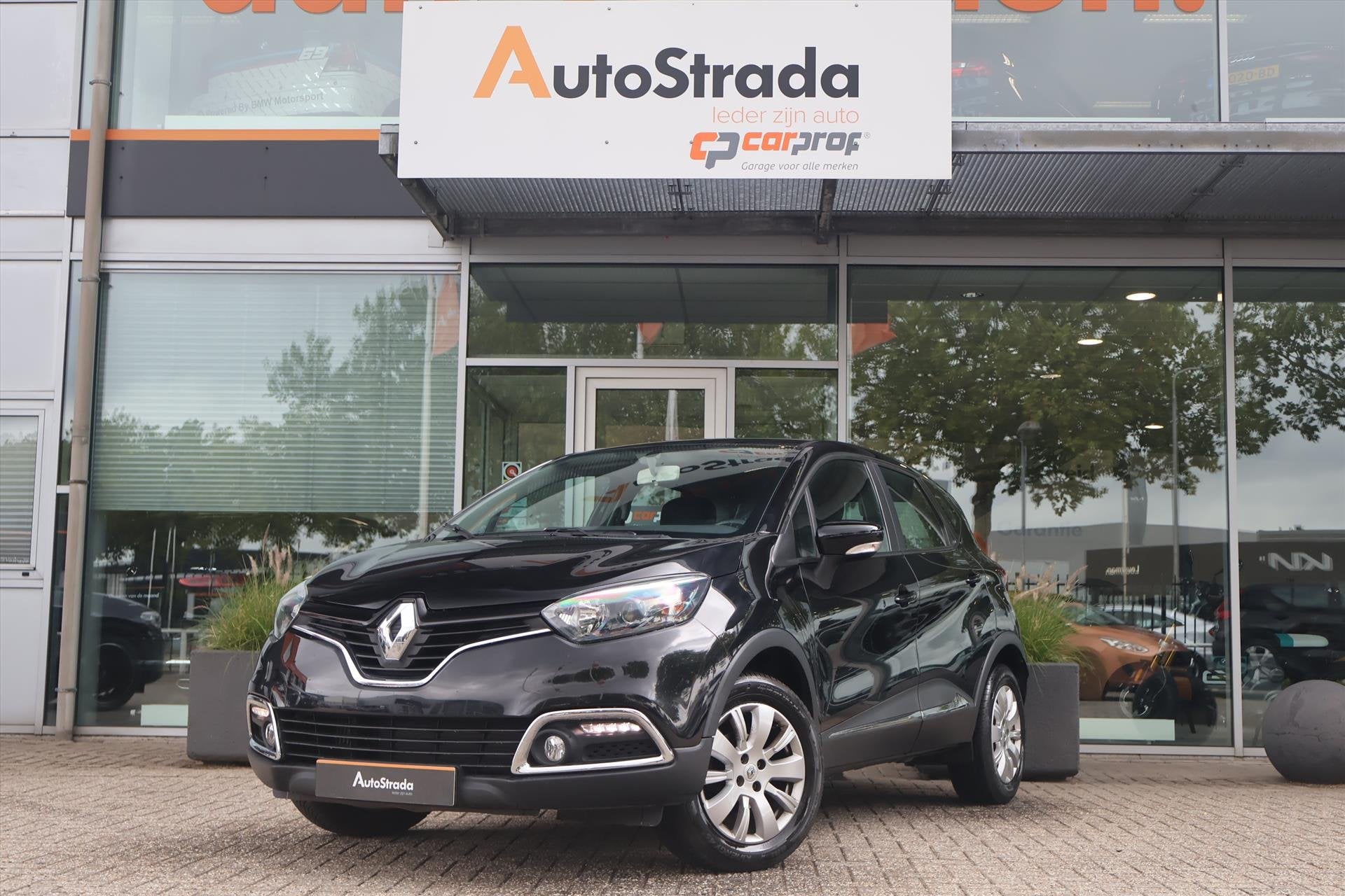 Renault Captur 0.9 Limited | Trekhaak | Airco | Navi | Cruis, Keurmerk '100% Onderhouden', 898 cc, Stof, Gebruikt
