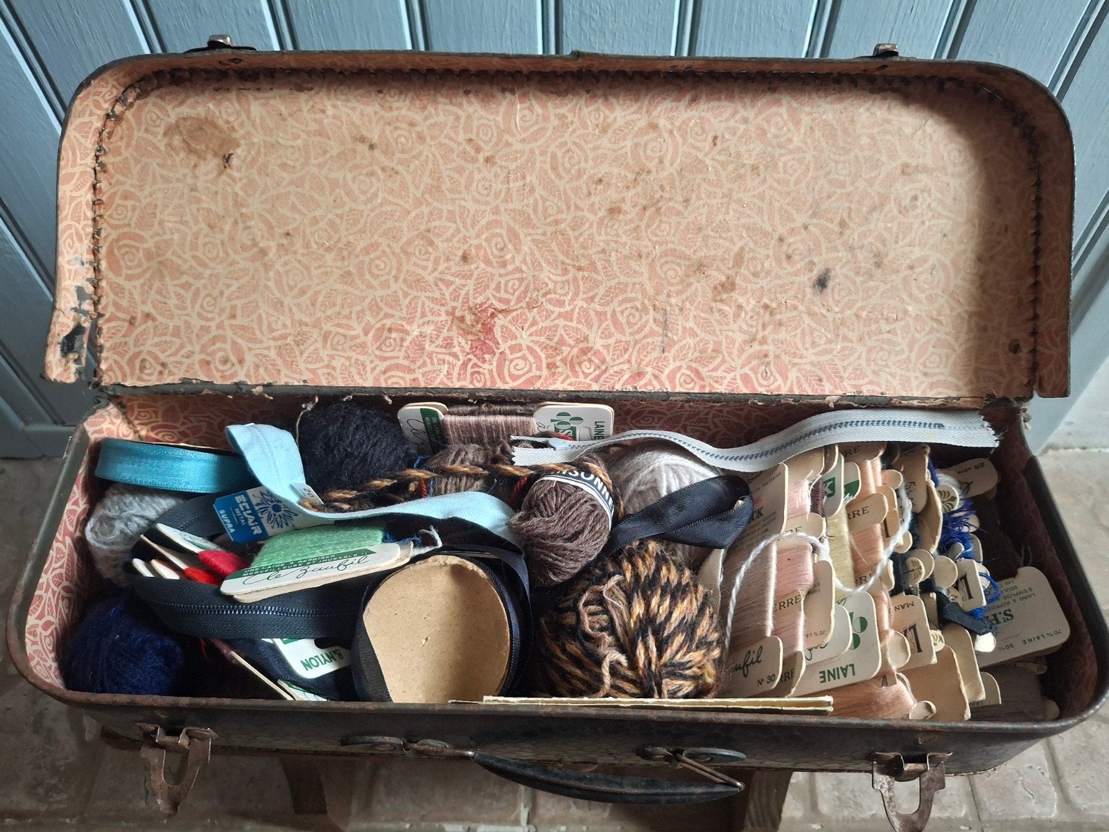 Vintage Naaikoffer met Inhoud - Antieke Naaibenodigdheden, Ophalen of Verzenden