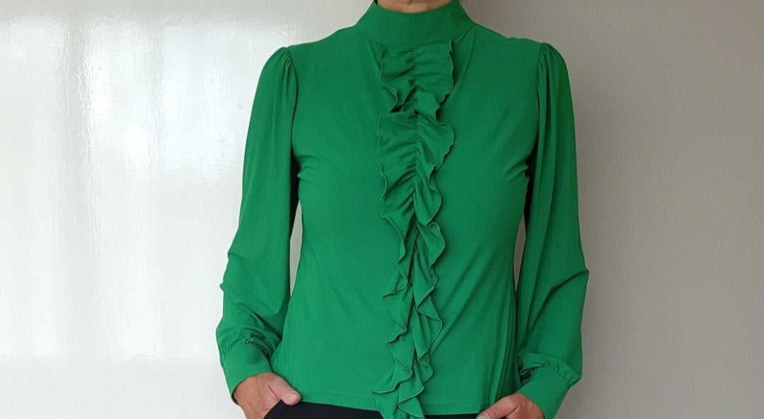 Studio Anneloes Suraya ruffle blouse M Appelgroen Travelstof, Maat 38/40 (M), Studio Anneloes, Verzenden, Zo goed als nieuw