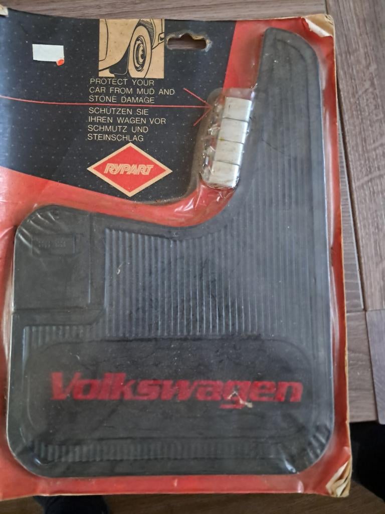 Volkswagen Spatlappen - Nieuw in Verpakking, Volkswagen, Nieuw, Ophalen of Verzenden, Spatbord