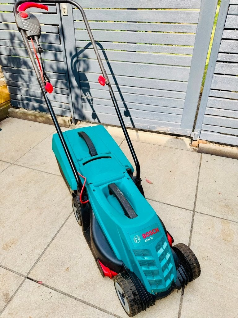 Garden Tools for Sale – Bosch Quality, Great Condition!, Tuin en Terras, Ophalen, Cirkelmaaier, Elektrische grasmaaier, Zo goed als nieuw