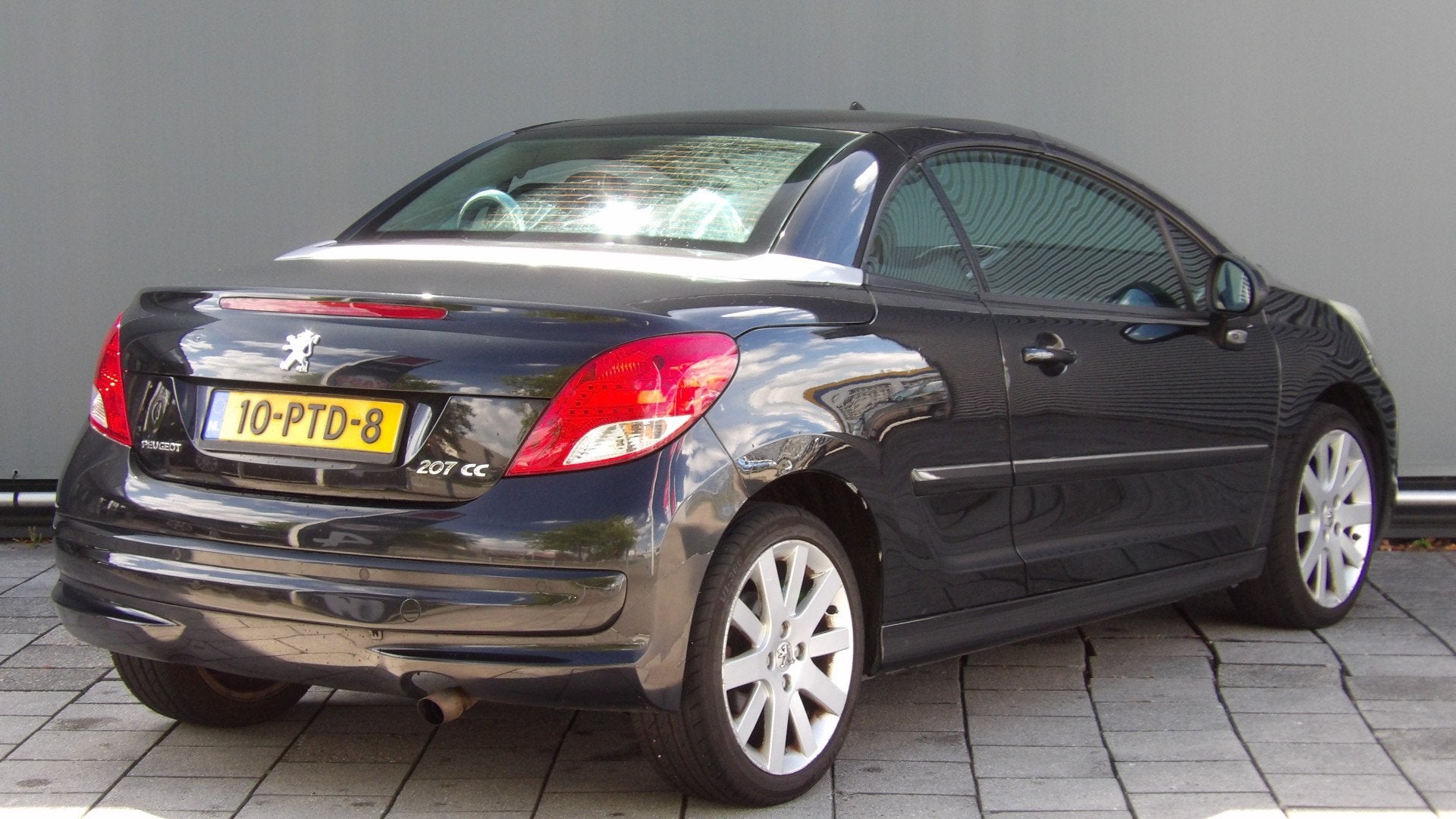 Peugeot 207 CC BWJ 2011 | 1.6 VTi 120PK Noir & Blanc | LEER, Auto's, Voorwielaandrijving, Euro 5, 15 km/l, Gebruikt
