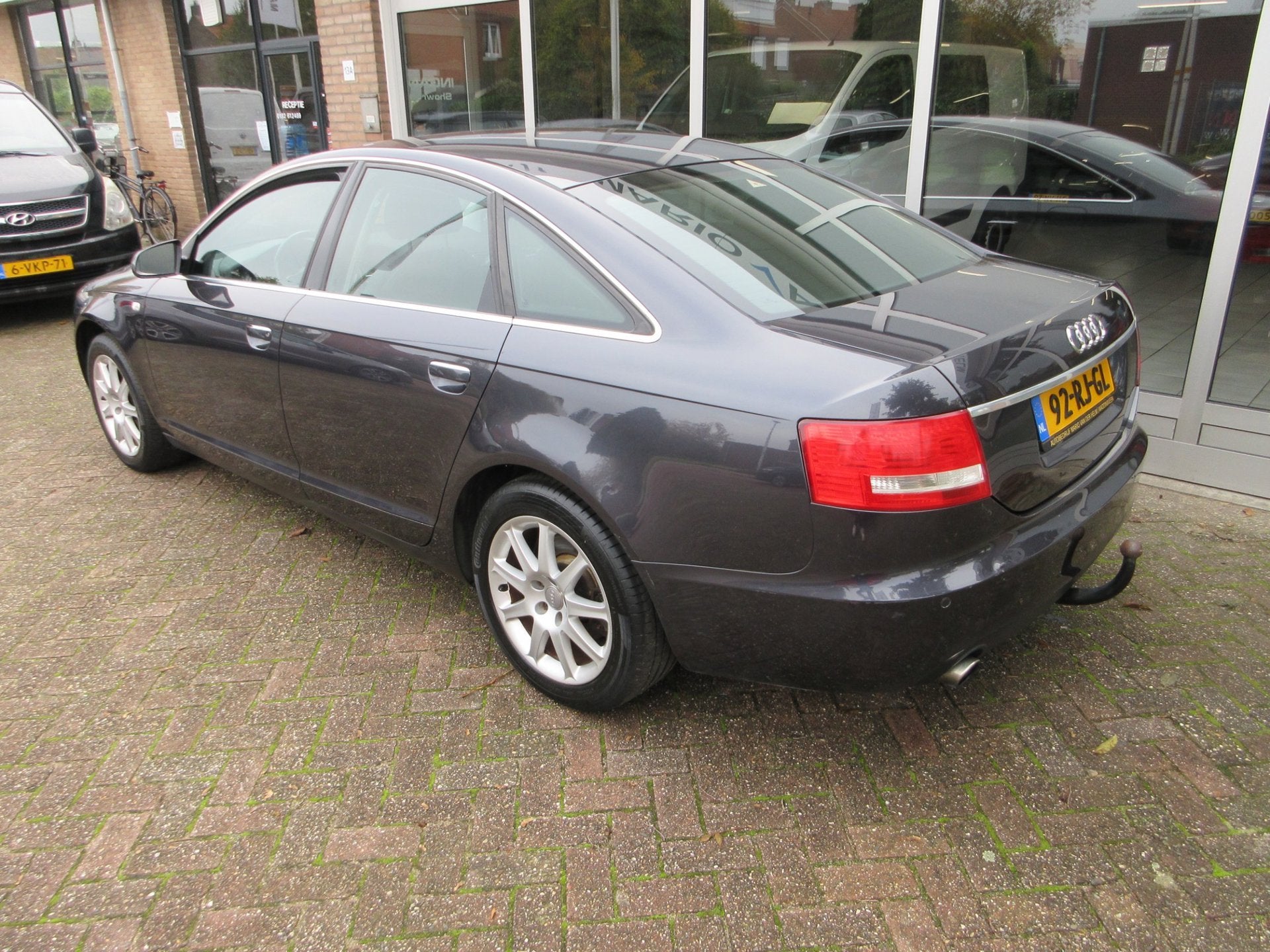 Audi A6 Limousine 2.4 Pro Line, Auto's, Zwart, Bedrijf, Euro 4, Zilver of Grijs