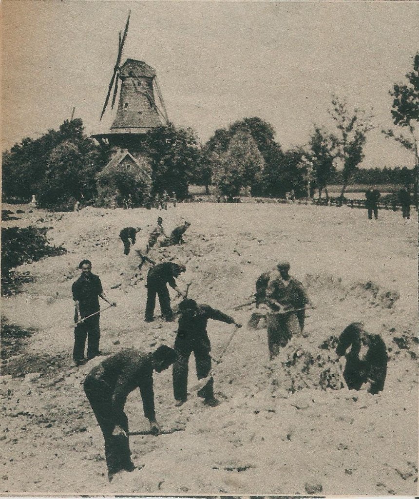 Rotterdam Kralingen verwerken puin bombardement 1940 knipsel, Ophalen of Verzenden, 1940 tot 1960, Ongelopen, Zuid-Holland