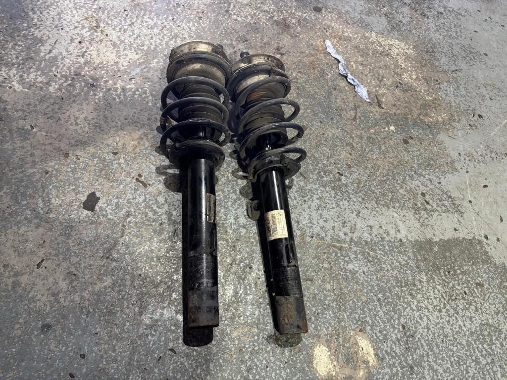 Set veerpoten, BMW 1-serie E87,schokbrekers origineel 2019, Gebruikt, BMW, Ophalen of Verzenden, BMW