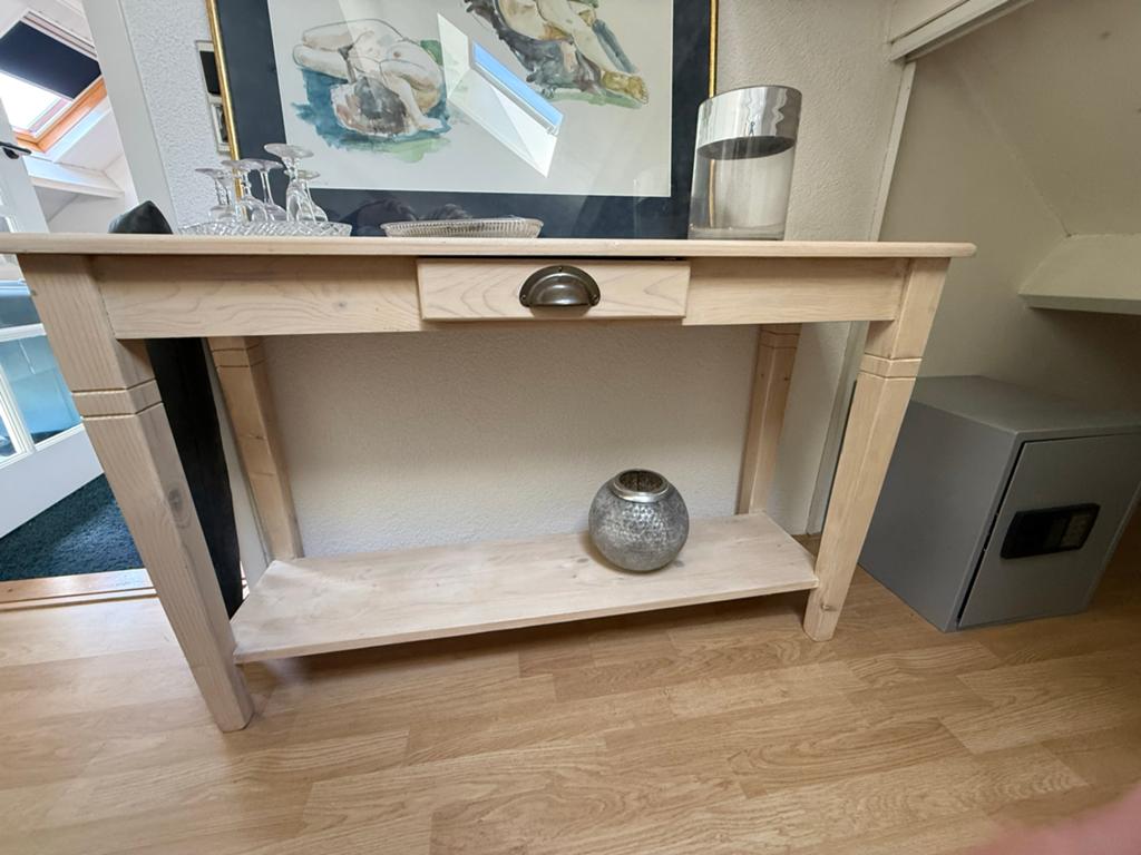 Houten sidetable, white wash, met lade en plank, Huis en Inrichting, Ophalen, Gebruikt, 100 tot 150 cm, Tot twee personen