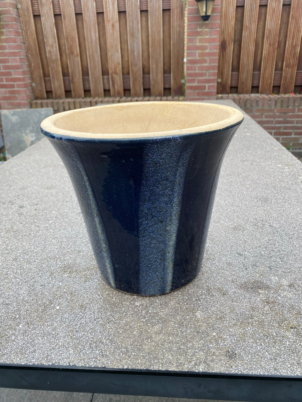 Mooie blauwe bloempot van aardewerk, Gebruikt, Binnen, Minder dan 40 cm, Overige vormen