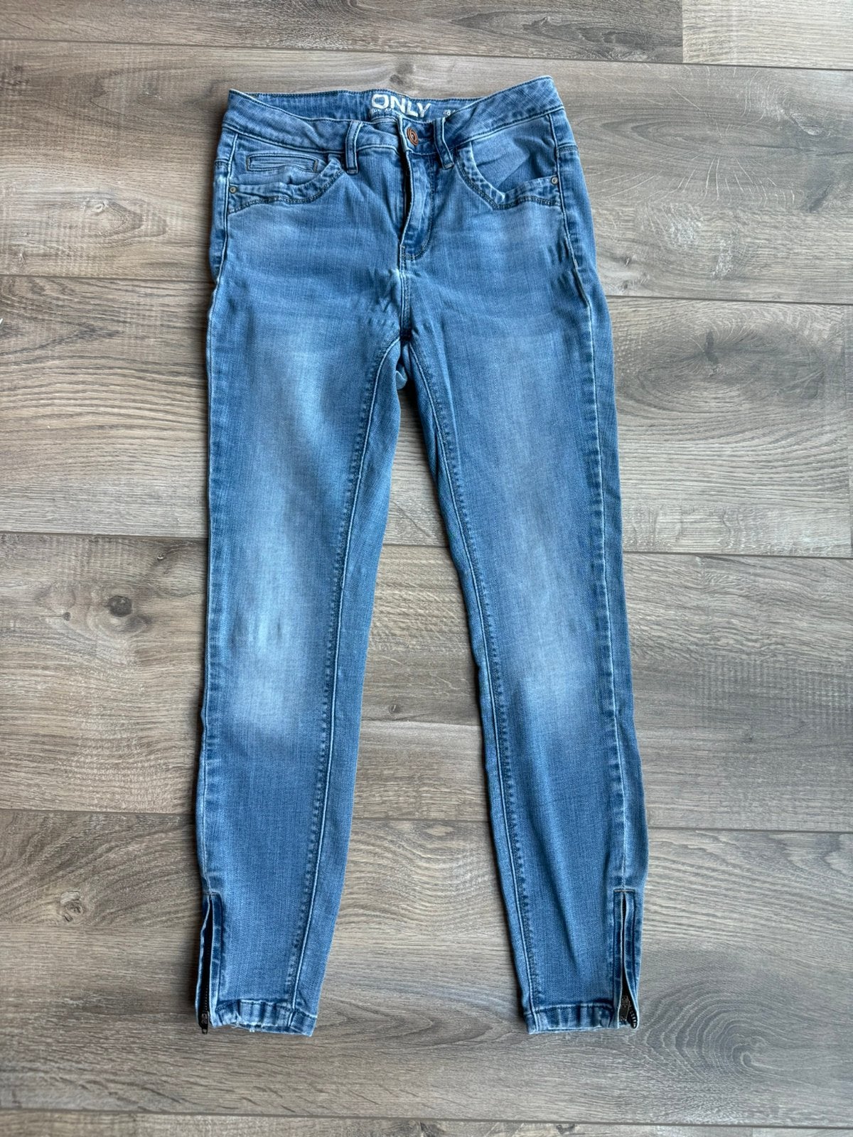 ONLY dames skinny jeans blauw W28 L30 – ritsjes onderaan, Ophalen of Verzenden, Zo goed als nieuw, Blauw, W28 - W29 (confectie 36)