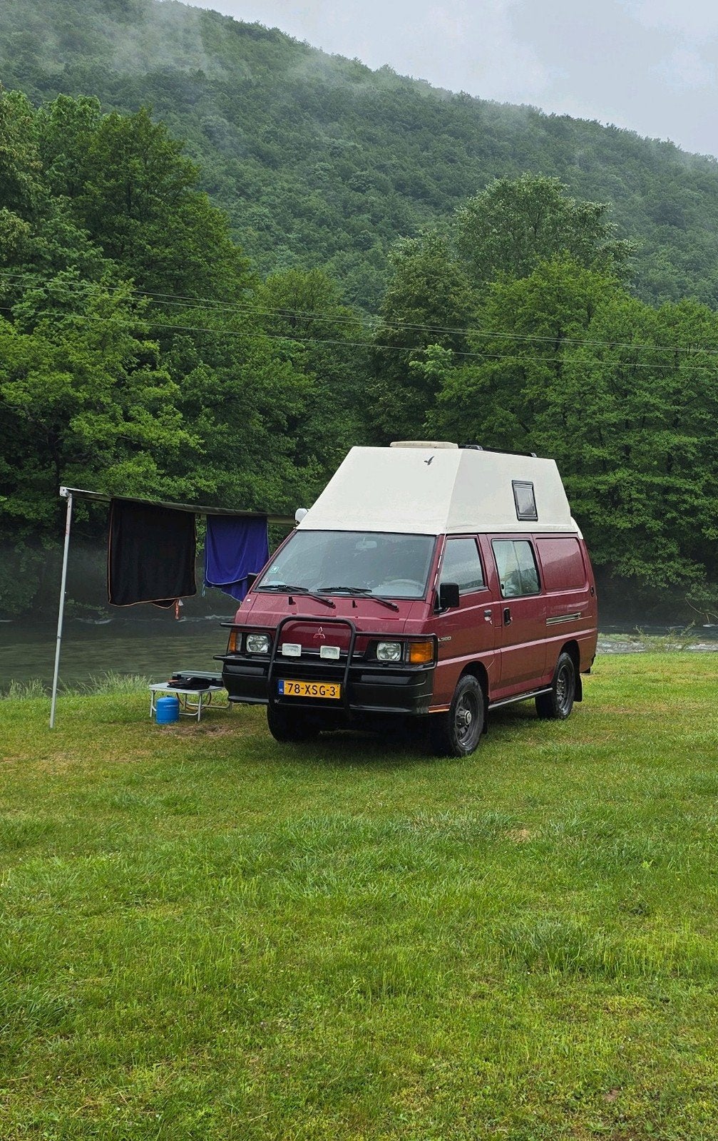 Mitsubishi L300 camper 4x4 lage km stand, Caravans en Kamperen, Overige merken, Buscamper of Camperbus, Particulier, Handgeschakeld