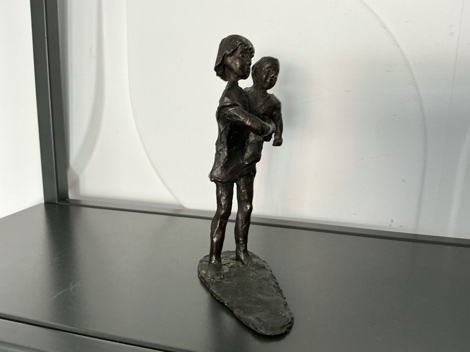 Bronzen Beeld: Moeder met Kind, Groep mensen, Minder dan 20 cm, Ophalen of Verzenden, Beeld