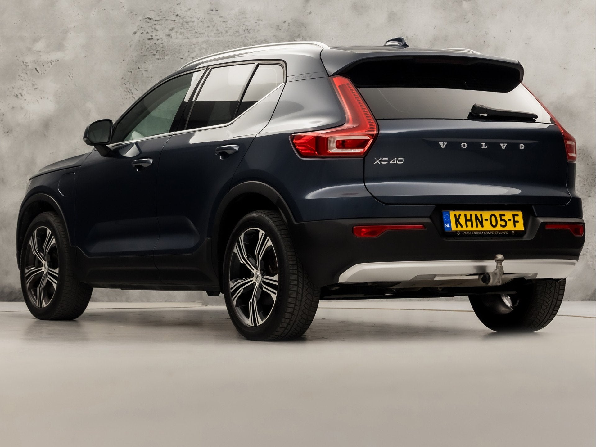 Volvo XC40 1.5 T5 Recharge Inscription Sport 262PK Automaat, 12 maanden, Blauw, Bedrijf, Hybride Elektrisch/Benzine