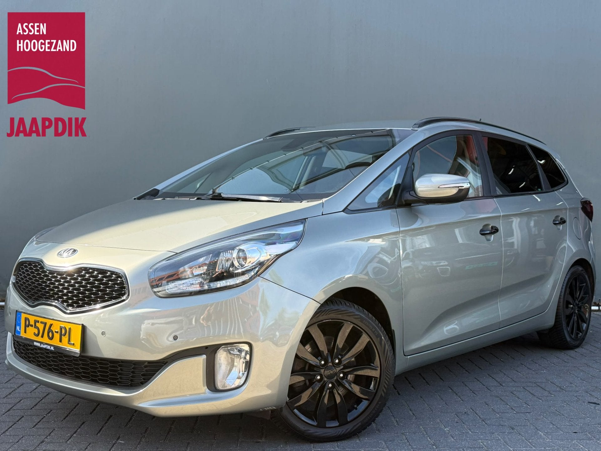 Kia Carens BWJ 2014 1.6 GDi 135 PK DynamicLine CAMERA | NAVI, Auto's, Voorwielaandrijving, Euro 5, Gebruikt, 4 cilinders