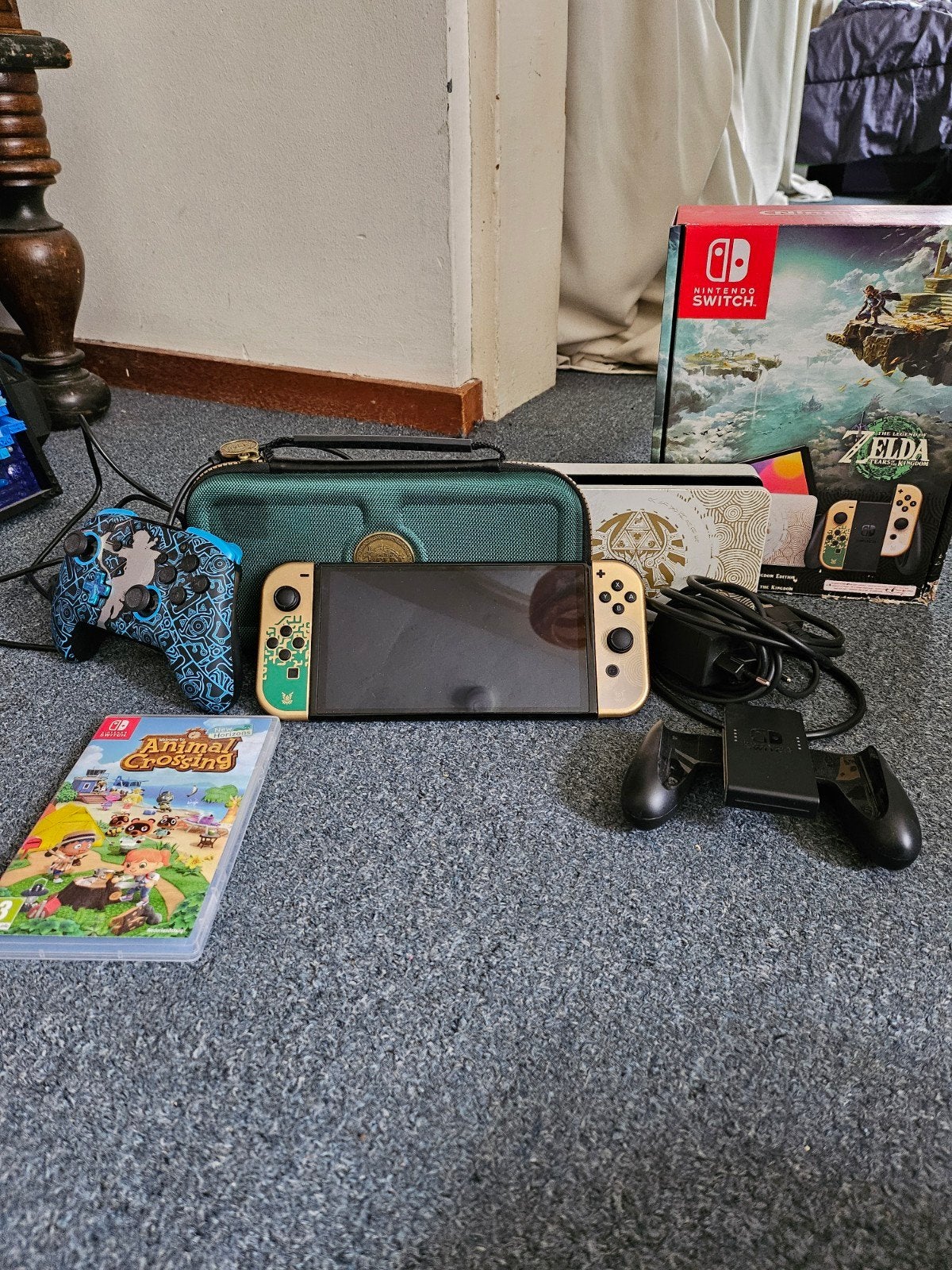 Nintendo Switch OLED Zelda TOTK Editie met Animal Crossing, Ophalen of Verzenden, Zo goed als nieuw, Met 1 controller, Switch OLED