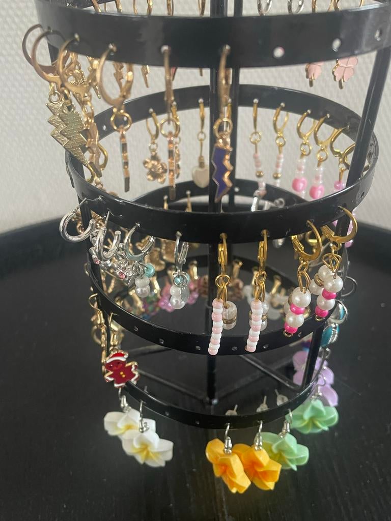 37 Oorbellen incl houder - Zwart, draaibaar, Overige materialen, Hangers, Overige kleuren, Nieuw