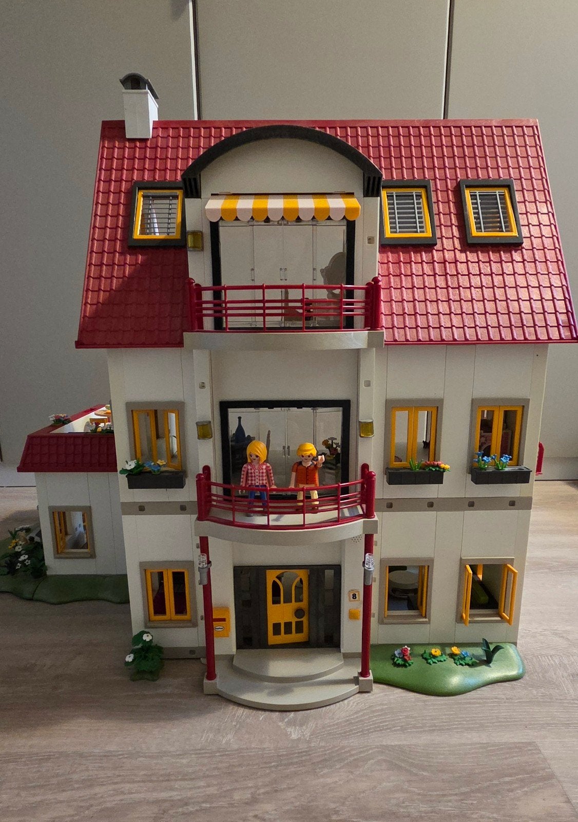 Playmobil Modern Woonhuis XL met complete inrichting, Kinderen en Baby's, Ophalen of Verzenden, Zo goed als nieuw, Poppenhuis
