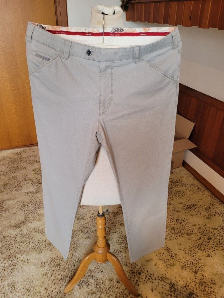 Meyer Modern Comfort broek licht grijs mt 26( 52), Maat 52/54 (L), Meyer, Ophalen of Verzenden, Zo goed als nieuw