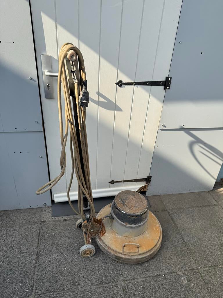 Oude schrobmachine  eenschijfsmachine, Ophalen, Zo goed als nieuw, Minder dan 600 watt